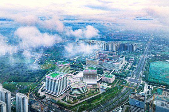中央创新区率先实现“三年出形象”目标