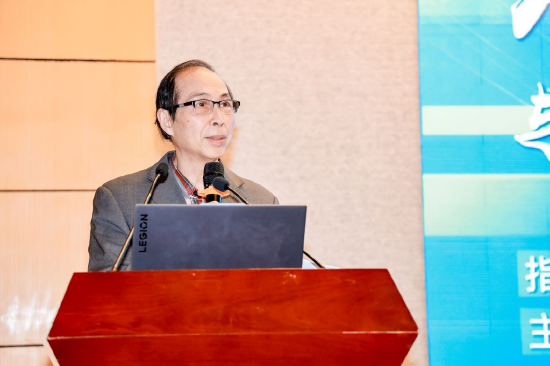 中国社会科学院-上海市人民政府上海研究院世界传媒研究中心执行主任吴信训教授