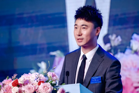 人郭荷茵讲授《仁医云平台在基层诊疗行为的赋能》,专委会委员李国民