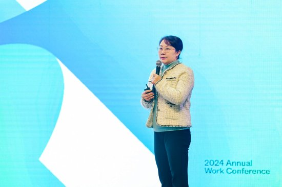 )会计金融学院金融学专业主理人周德慧作《转型之路:专业主理制度下的金融学专业未来发展》主题分享