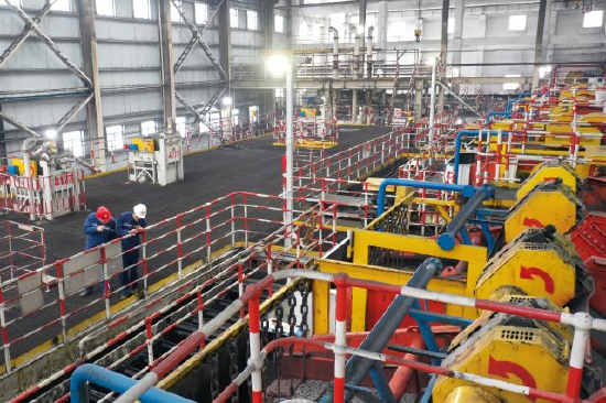 图为大柳塔选煤厂设备有序运转