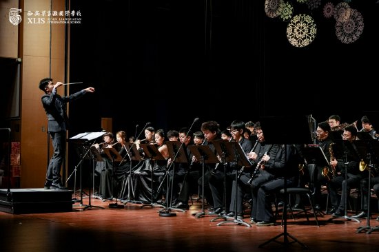 陕西省交响乐协会管乐团演奏