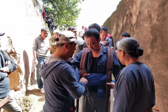 刘斌本色出演公益励志扶贫电影《无翅飞翔》