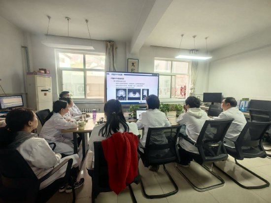 參加南京鼓樓影像云晨交班集體研學(xué)