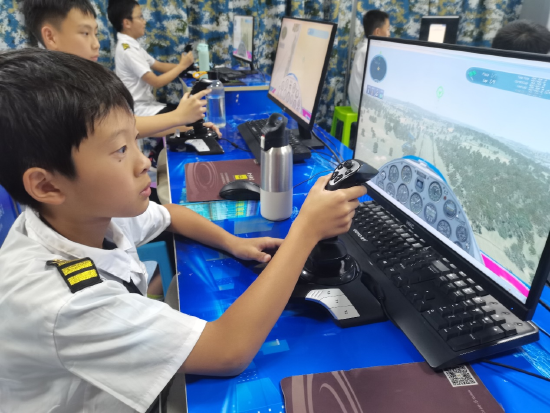 图 | 模拟飞行教学