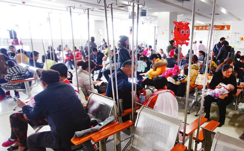 西安天气忽冷忽热 感冒患者扎堆医生限号看病