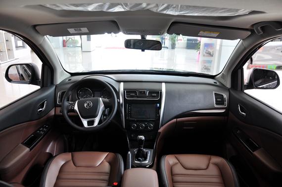 东风风行加大号7座suv风行sx6到店实拍