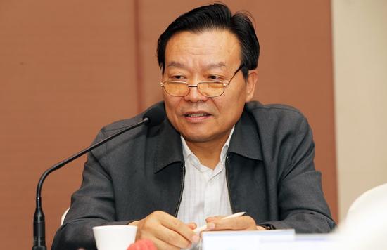 陕西省政协常委,文教委主任,陕西文学基金会理事长雷涛