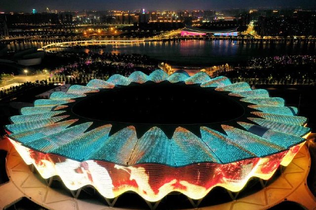 两年间，这些体育殿堂已变身群众健身乐园