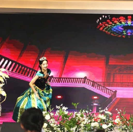 来西影,做主角!