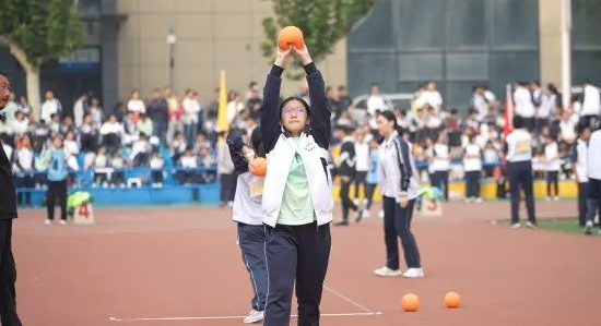 高中女子组实心球