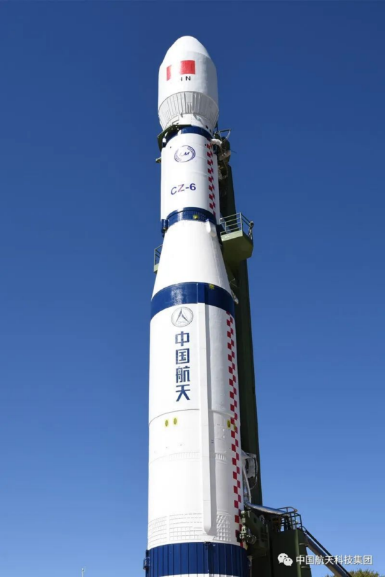 长六火箭整装待发本次发射是长征系列运载火箭的第440次发射.