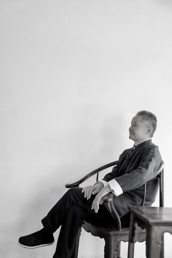 石朴个人照