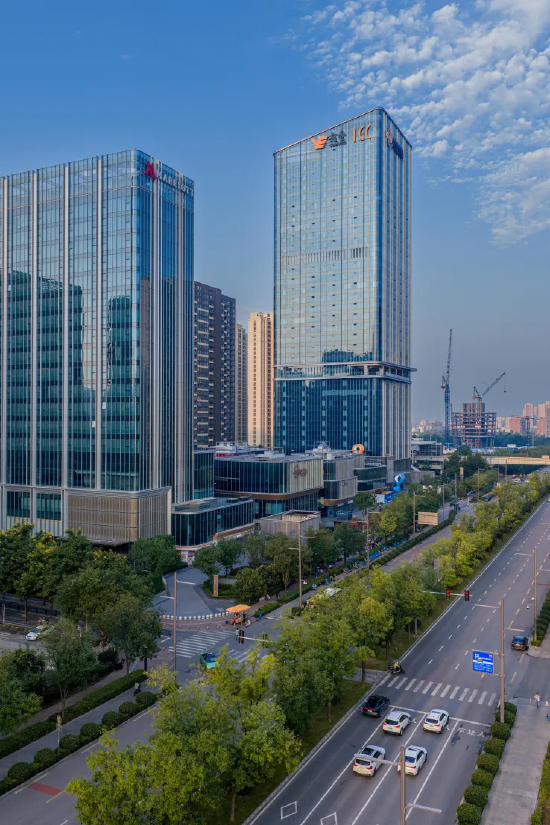 （图：西安环贸中心项目实拍图）