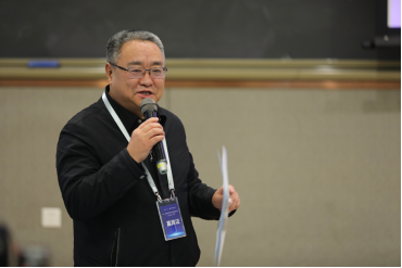 张冠军教授和陕西省肿瘤医院病理部袁勇主任主持本次研讨会的成功召开