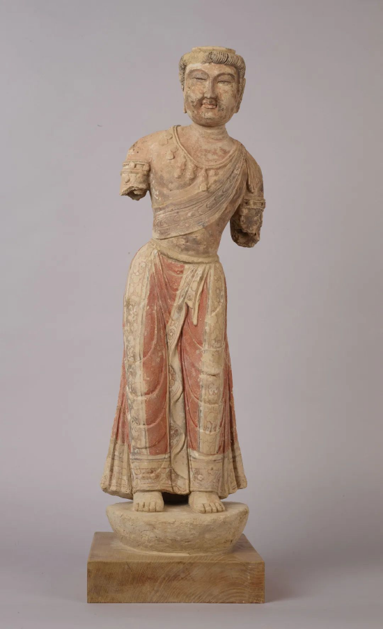 彩塑供养菩萨像 66×37×37cm (唐) 敦煌研究院藏