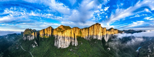 恩施大峡谷春日风光