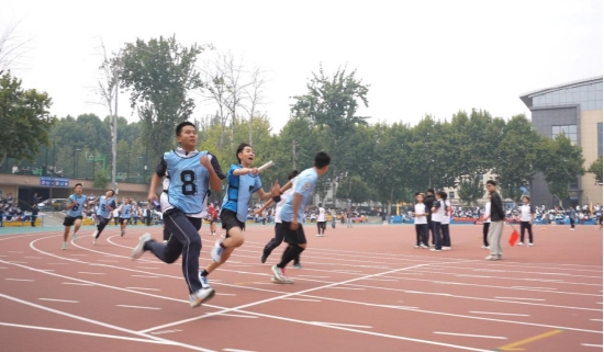 高中男子组4x100米接力赛