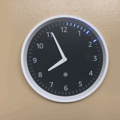 当你不运行计时器时,时钟只是一个简单的模拟时钟,会自己调整时间.