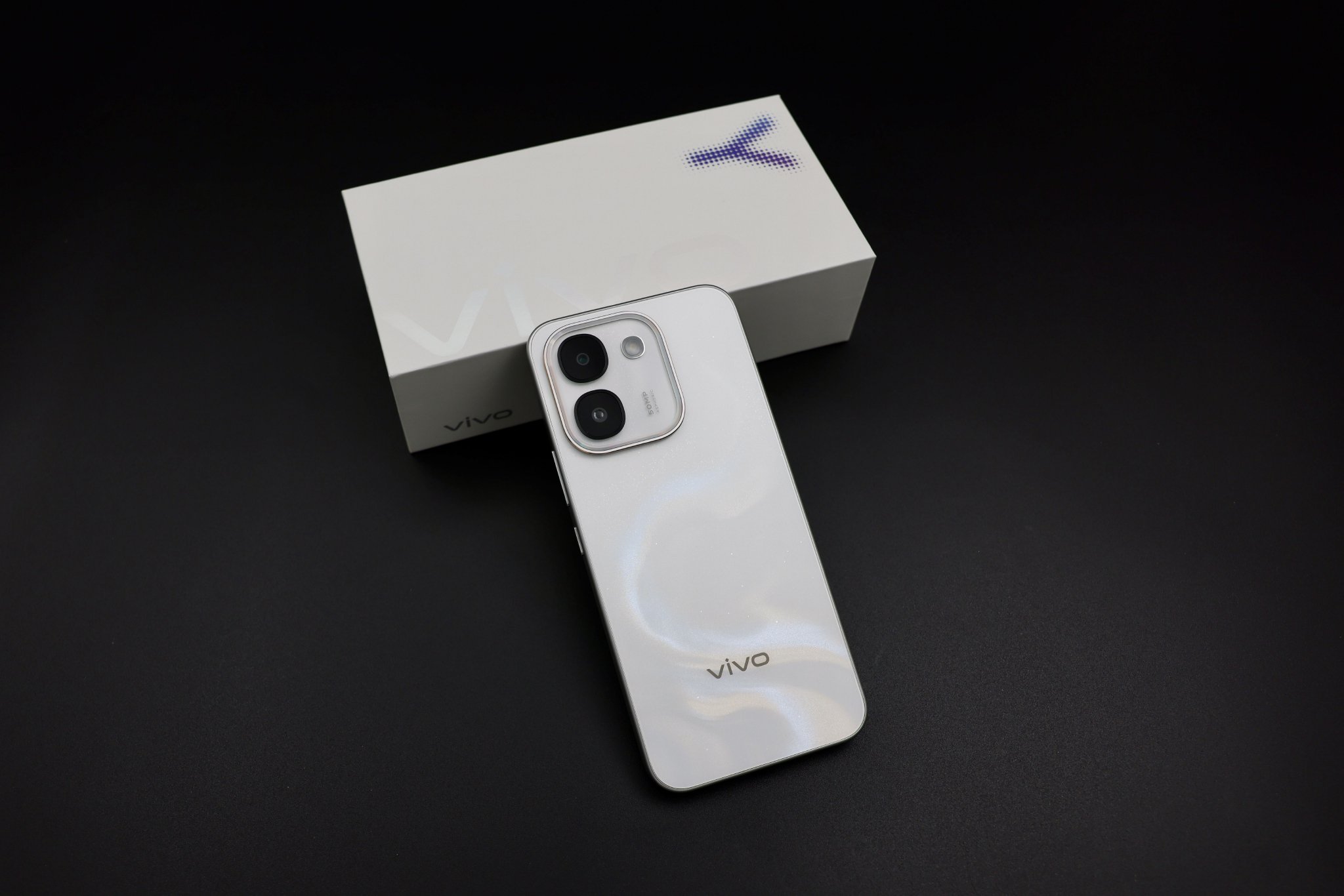 vivo Y600 上手体验：两天一充的 