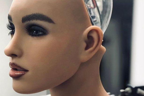 疫情推动AI性爱机器人销量激增 专家：需全面监管！