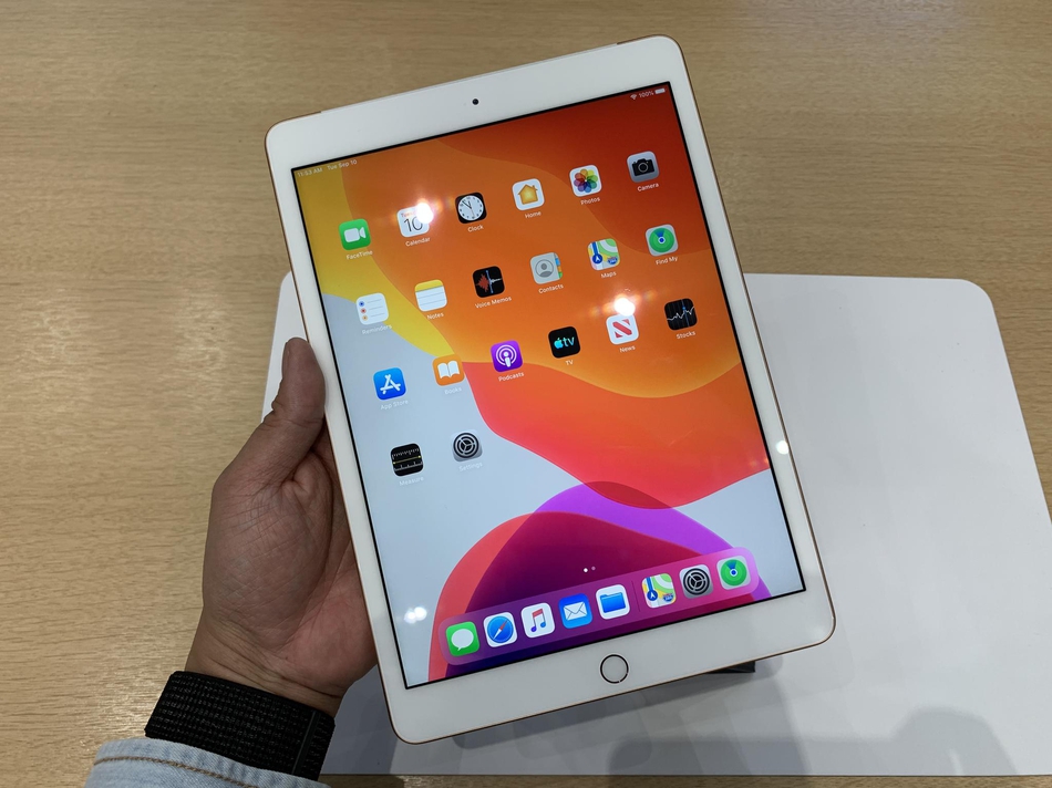 10.2英寸ipad 2019现场实拍:支持键盘和apple pencil_高清图集_新浪网