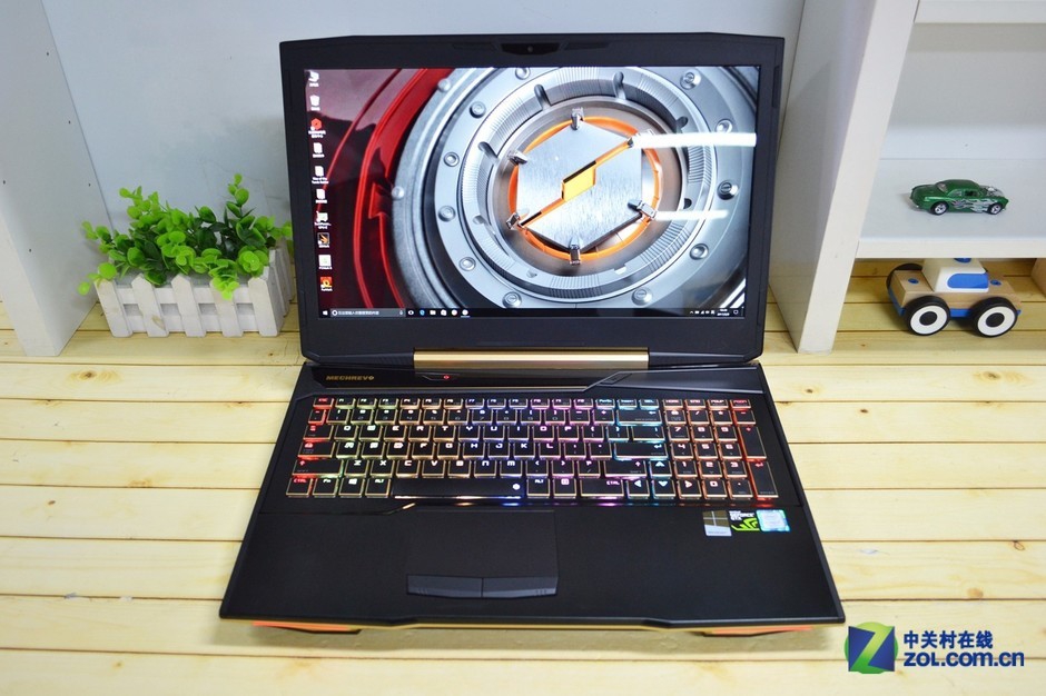 搭载机械键盘 机械革命深海泰坦x7ti-s图赏