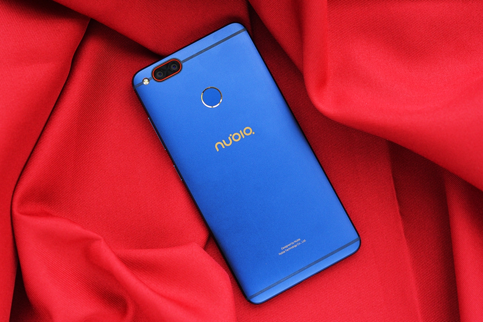 源自极地的小清新 努比亚z17mini极光蓝图赏