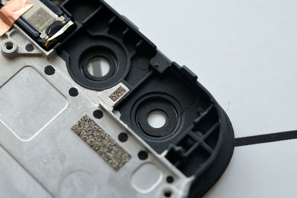 金立s10拆解:四颗摄像头是如何安装到一台手机上?