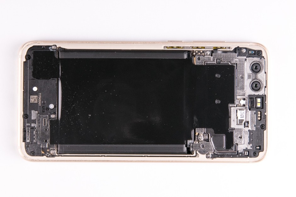 别因为外观漂亮就下单 荣耀9拆解图赏