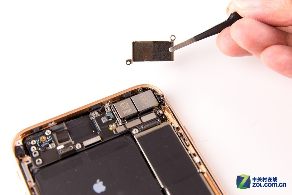 77颗螺丝的艺术 iphone 8 plus深度拆解