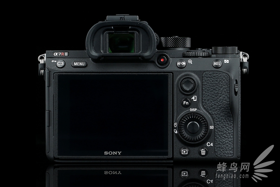 4240万像素集大成者 索尼a7riii外观图赏