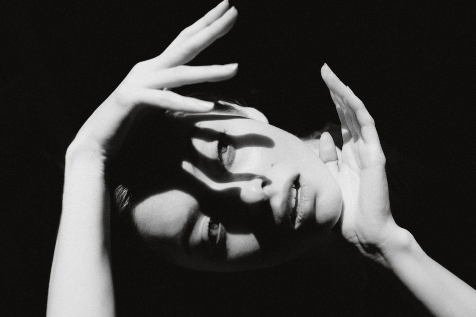 记录蓝调的忧郁时刻 内心宁静的唯美肖像_高清图集_新浪网