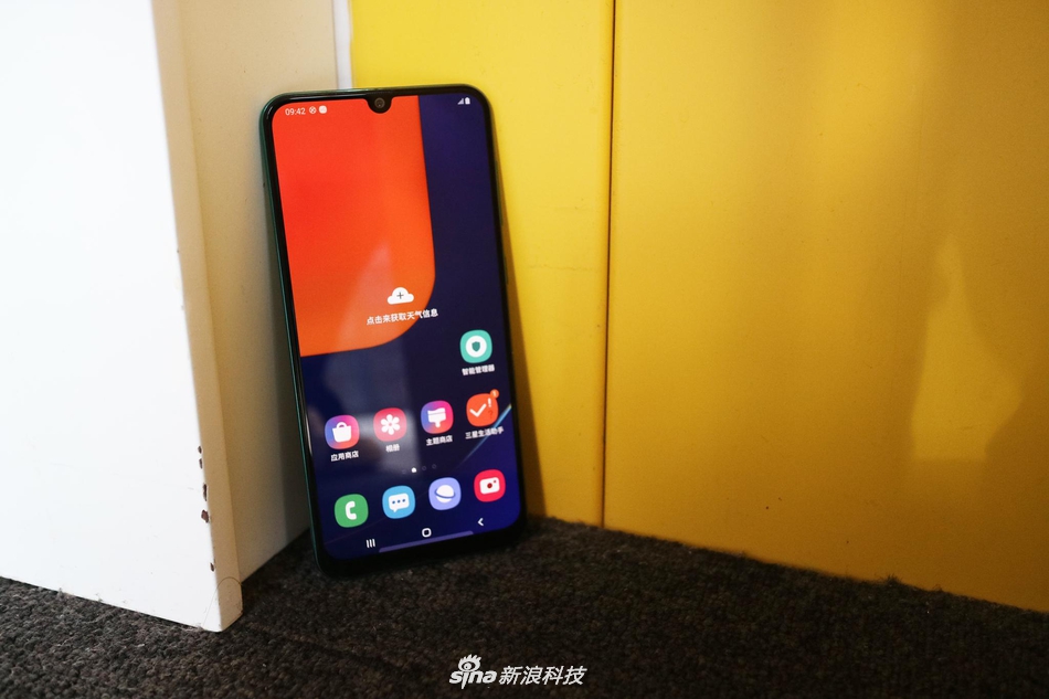 精致背部棱镜设计三星galaxya50s图赏