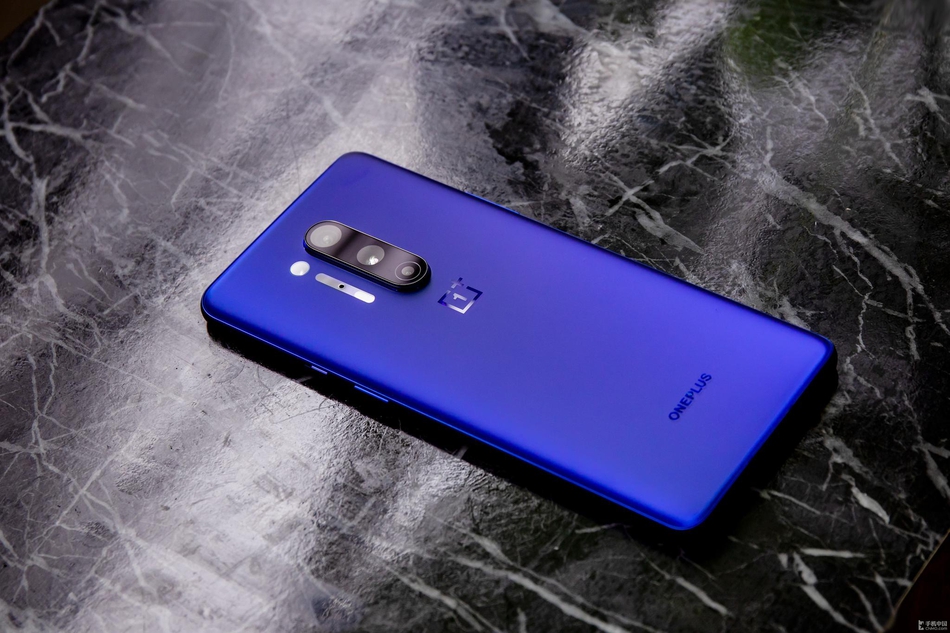 一加8 pro蓝调版图赏:感受极致的工业设计之美