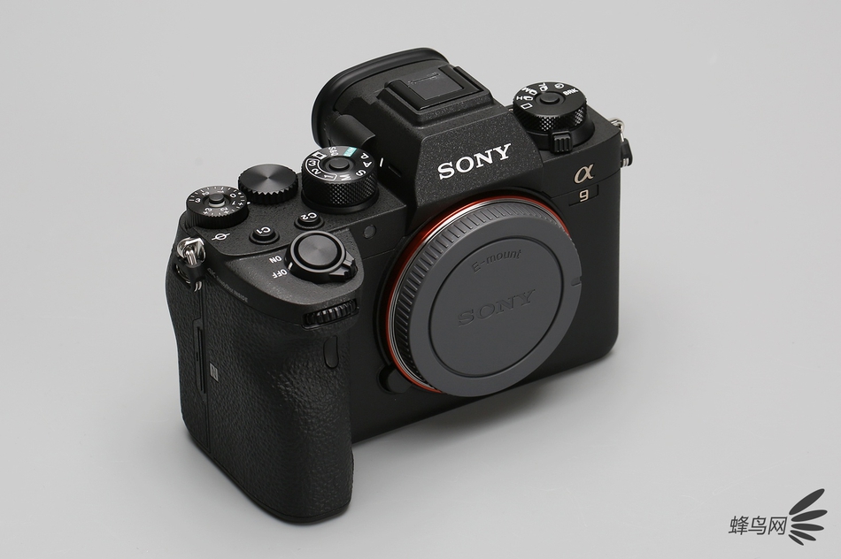 更好的握持感以及操控 索尼α9 ii开箱图赏