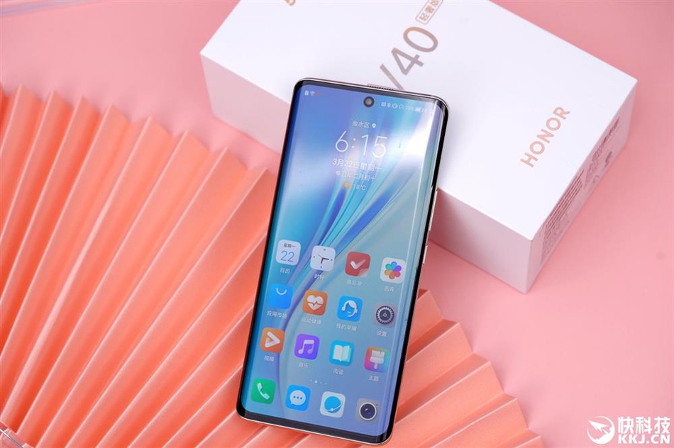 3d幻变光影!荣耀v40轻奢版钛空银开箱图赏