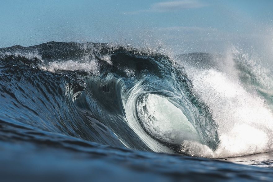 惊涛骇浪的澎湃力量 令人惊叹的海洋情绪