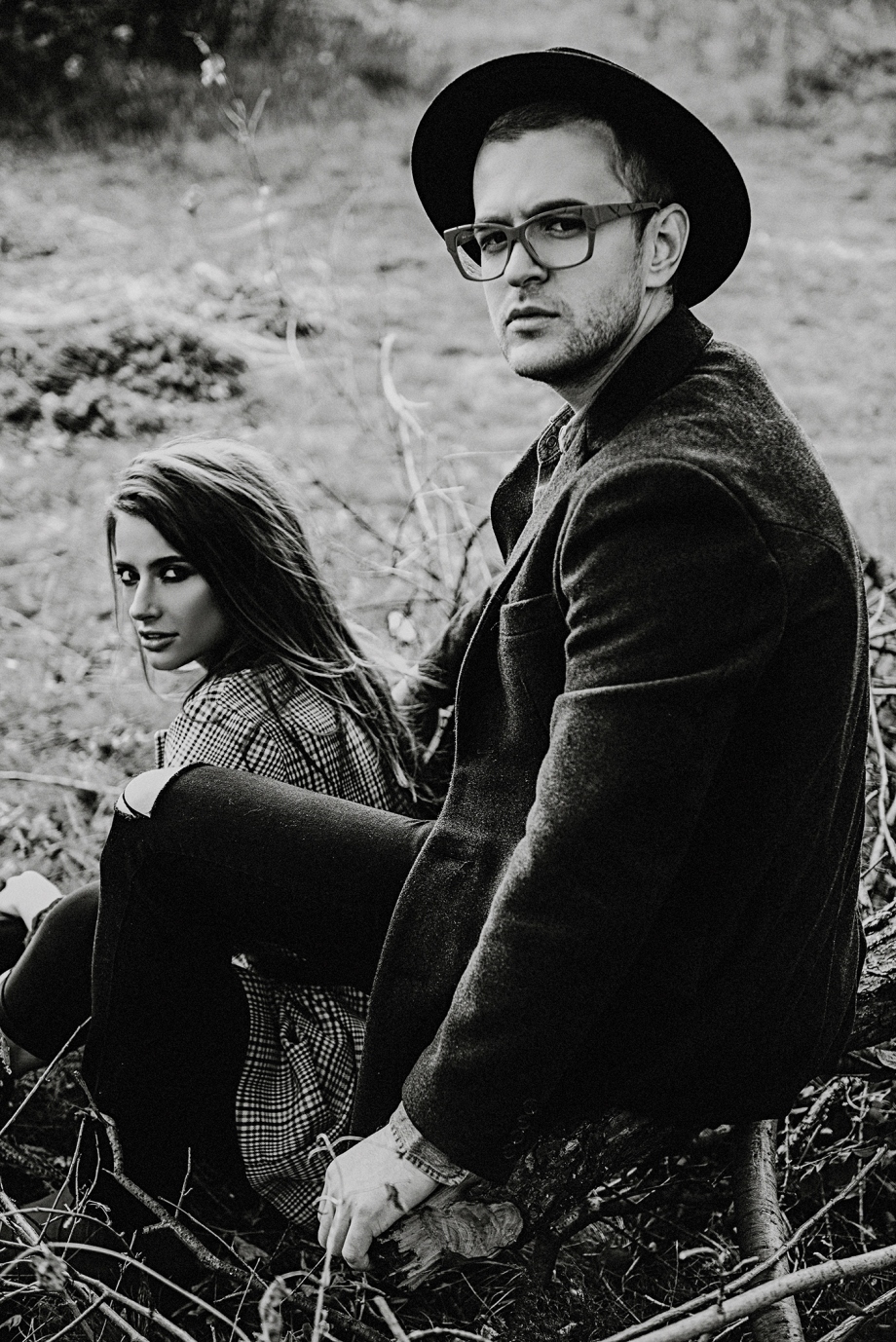 沉浸于情绪与感性 浓郁黑白风时尚大片