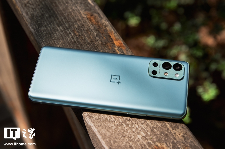 一加9r手机青宇配色图赏清爽自然舒适耐看