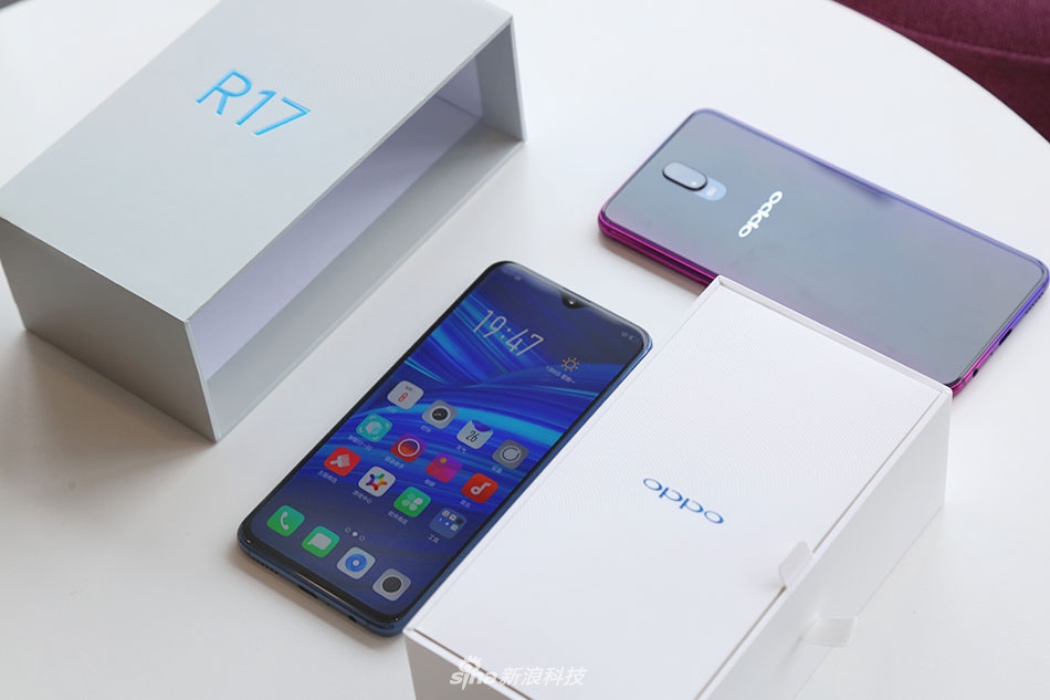 oppor17系列发布新版的刘海更多旗舰技术