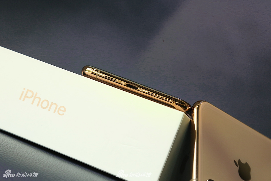 苹果iPhone XS/XS Max开箱图赏:新金色,更大屏
