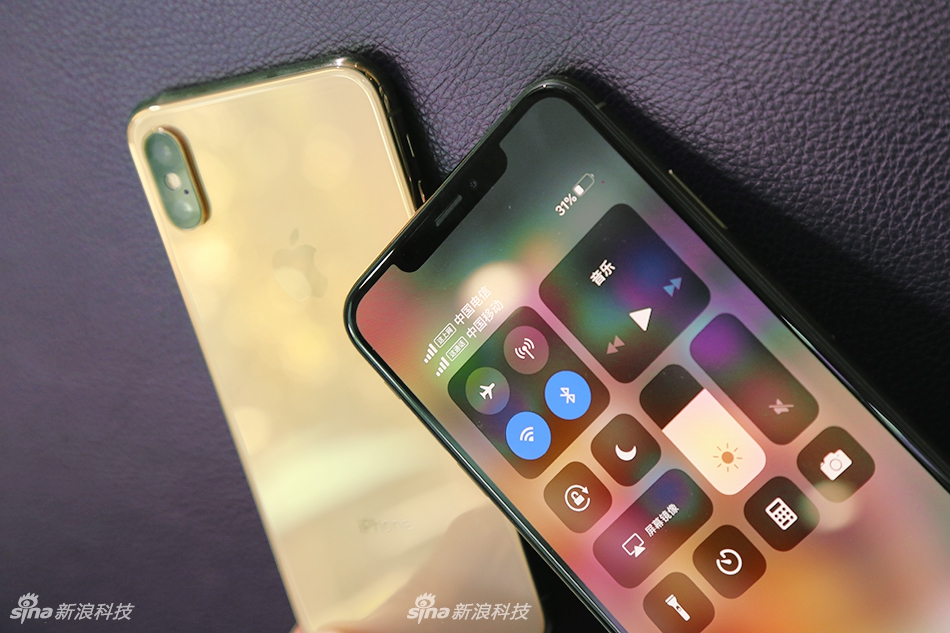 苹果iPhone XS/XS Max开箱图赏:新金色,更大屏