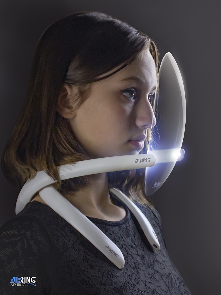 科技公司推出可穿戴式空气净化器可随时呼吸清新空气