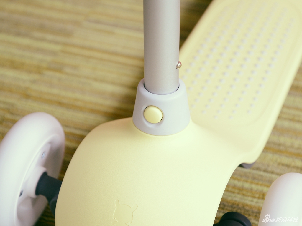 米兔儿童滑板车体验:造型可爱 使用安全