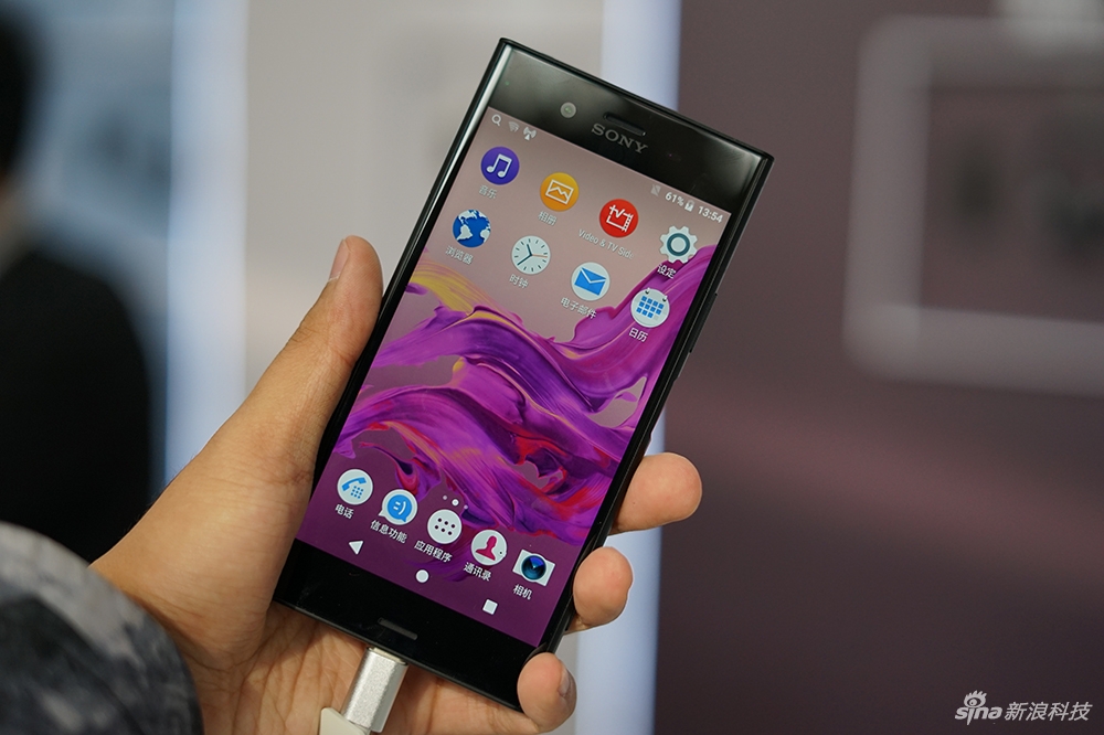 防水手机水里卖 索尼新机xz1国行版现场图赏