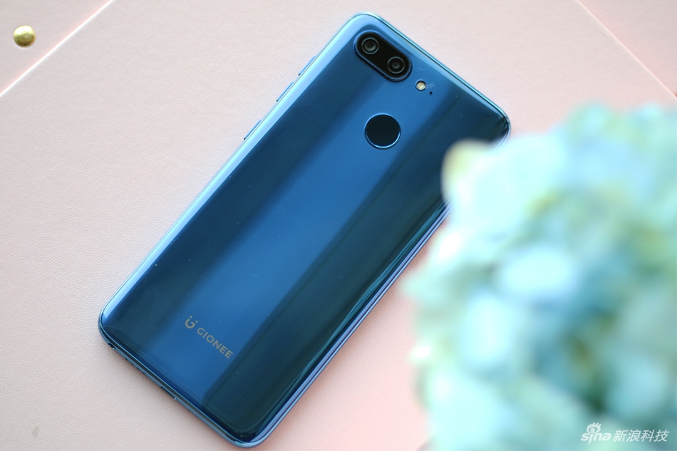 四摄进入全面屏时代金立s11图赏