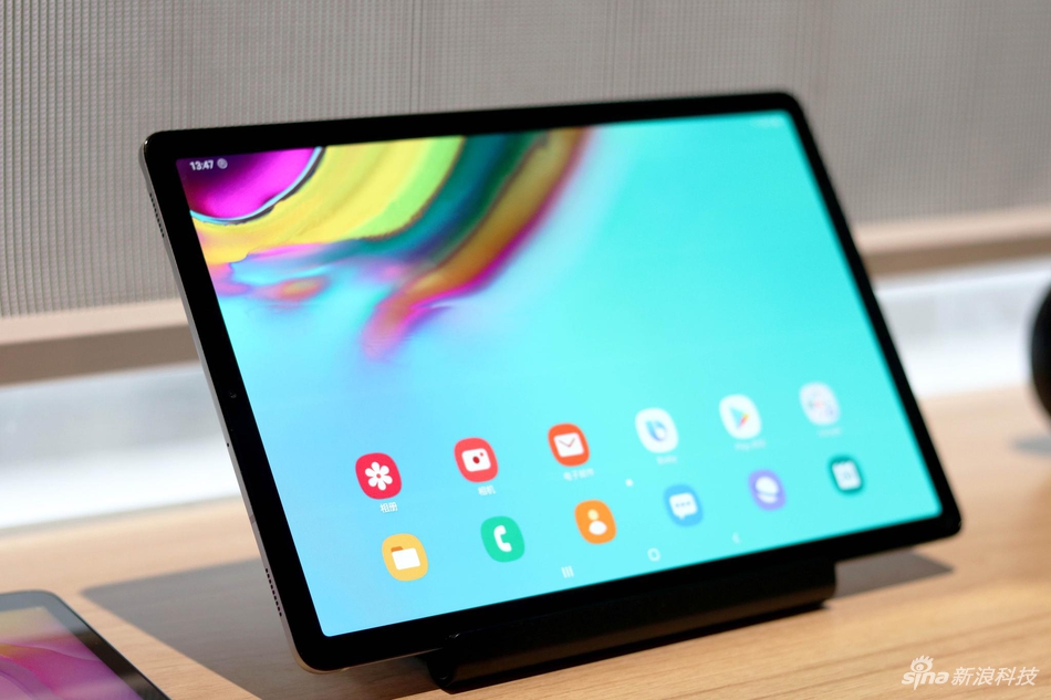 窄边框对称式设计 三星两款新平板图赏