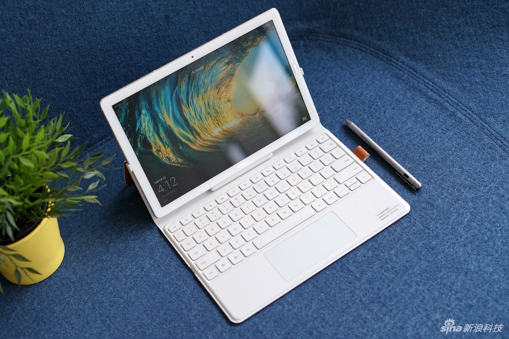 吃鸡看剧办公都能行 华为m5 pro二合一平板图赏