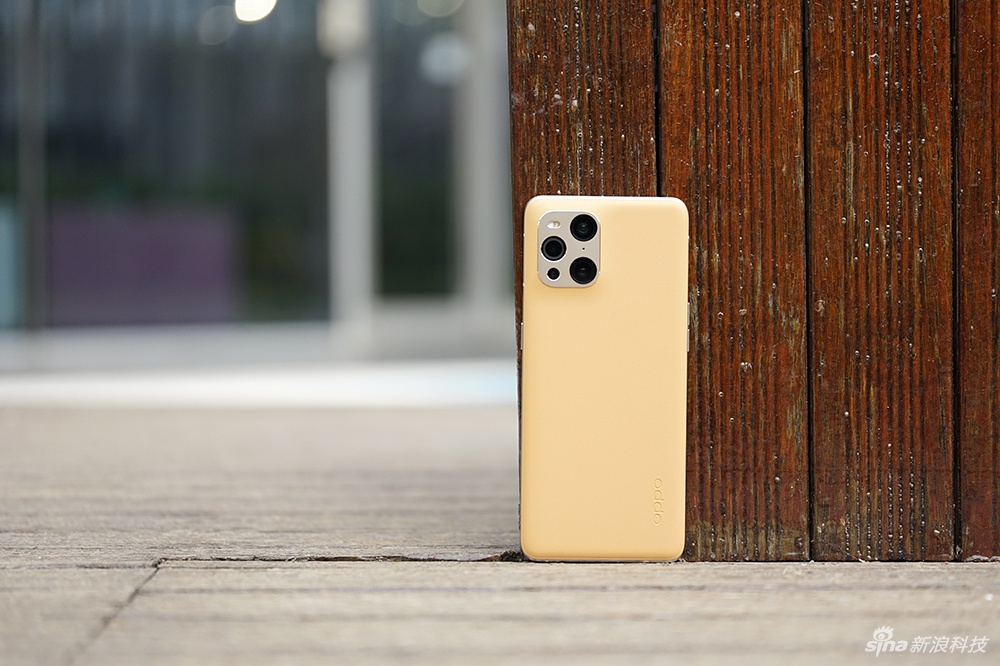 oppofindx3pro宇宙摩卡图赏素皮材质手感细腻
